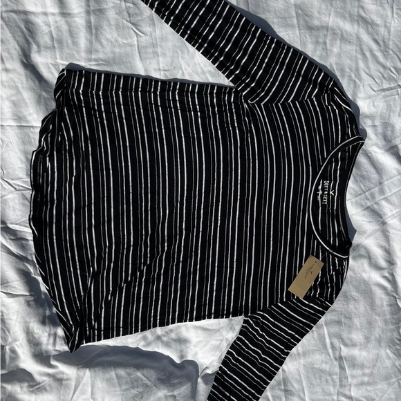 NEW WITH TAGS Soft American Eagle Striped Long Sleeve - Picture 4 of 4